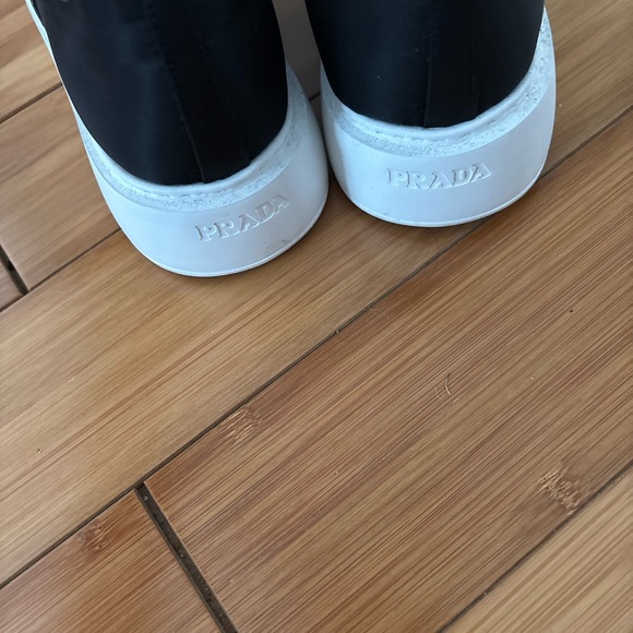 💯 Authentic Prada Nylon with studs Sneakers Size 40 - Picture 3 of 8